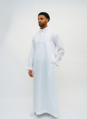 Signature White Qatari