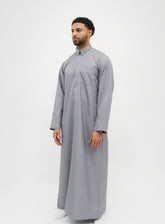 Signature Light Grey Qatari