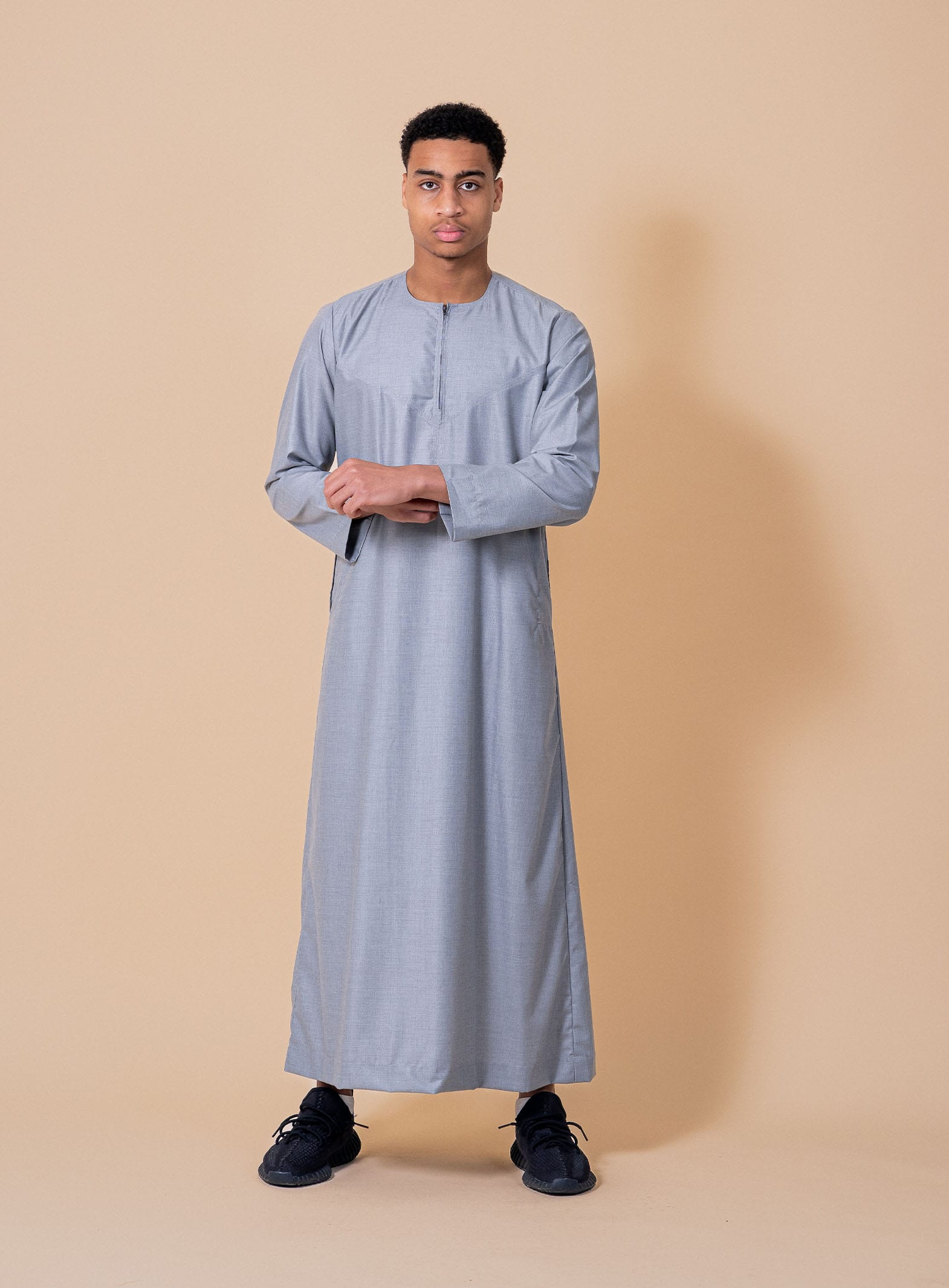 Essential Pastel Grey Omani