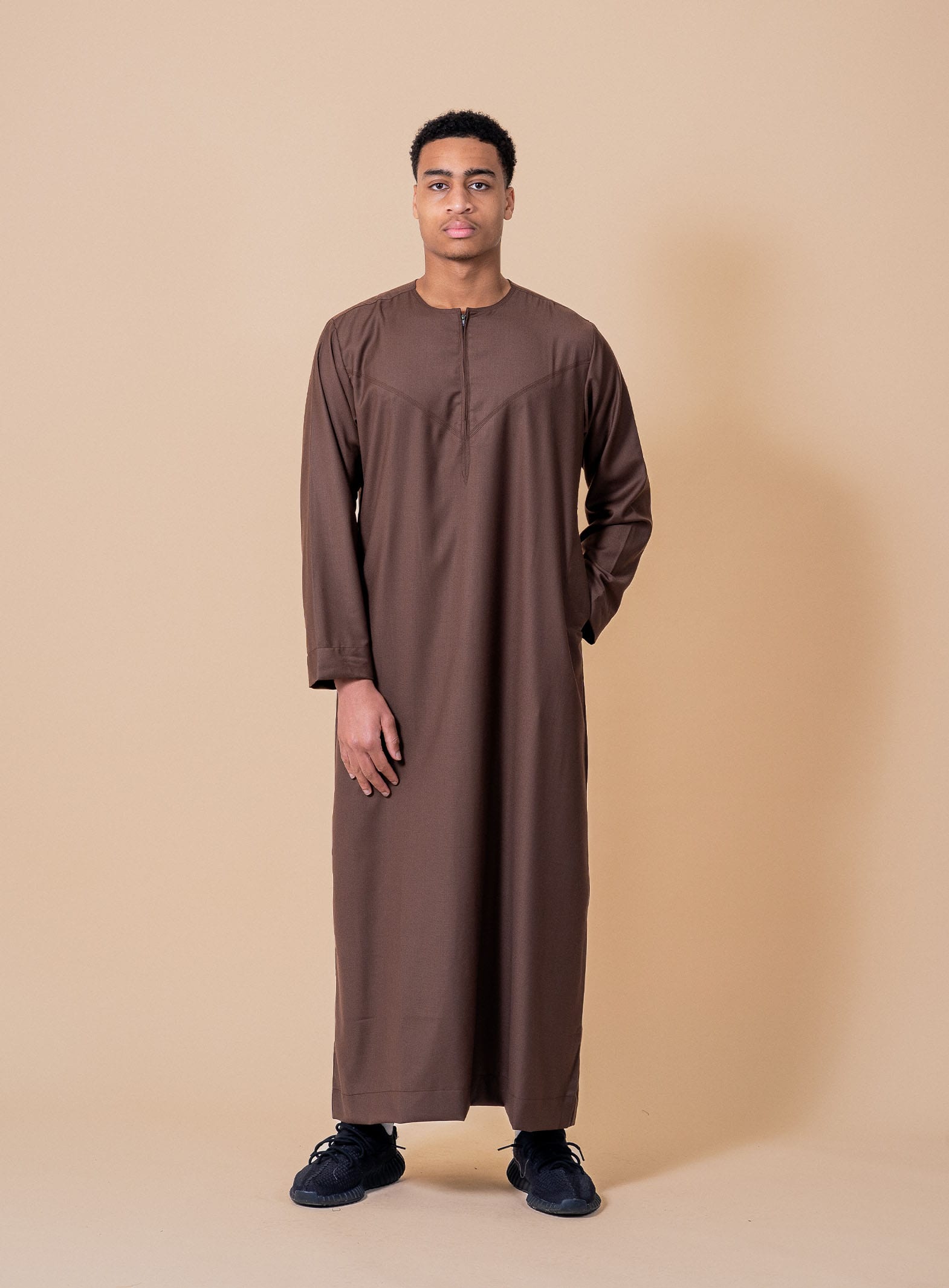 Essential Chocolate Brown Omani