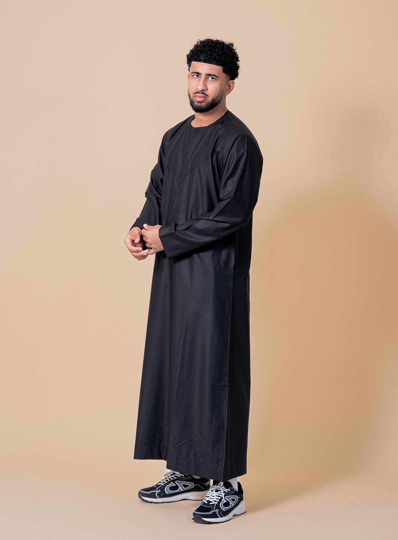 Essential Black Omani