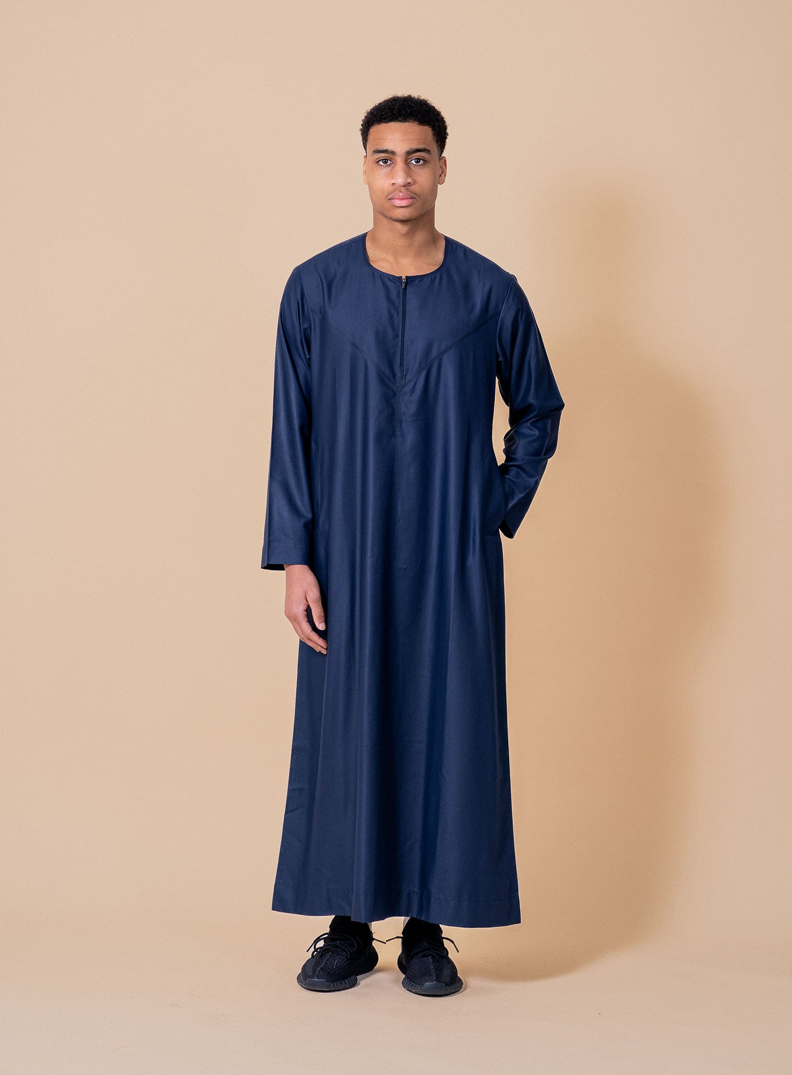 Essential Navy Blue Omani