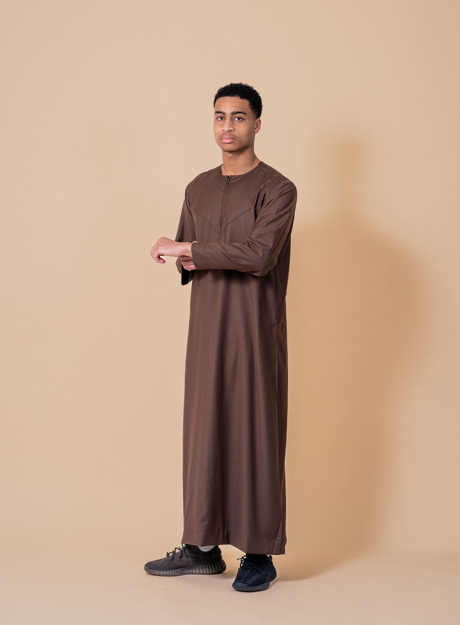 Essential Chocolate Brown Omani