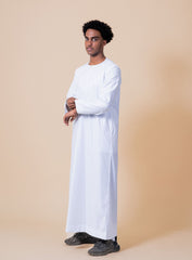 Essential White Omani