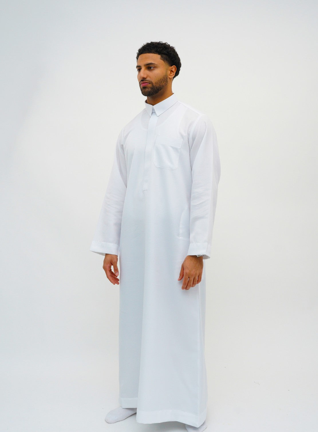 Signature White Qatari