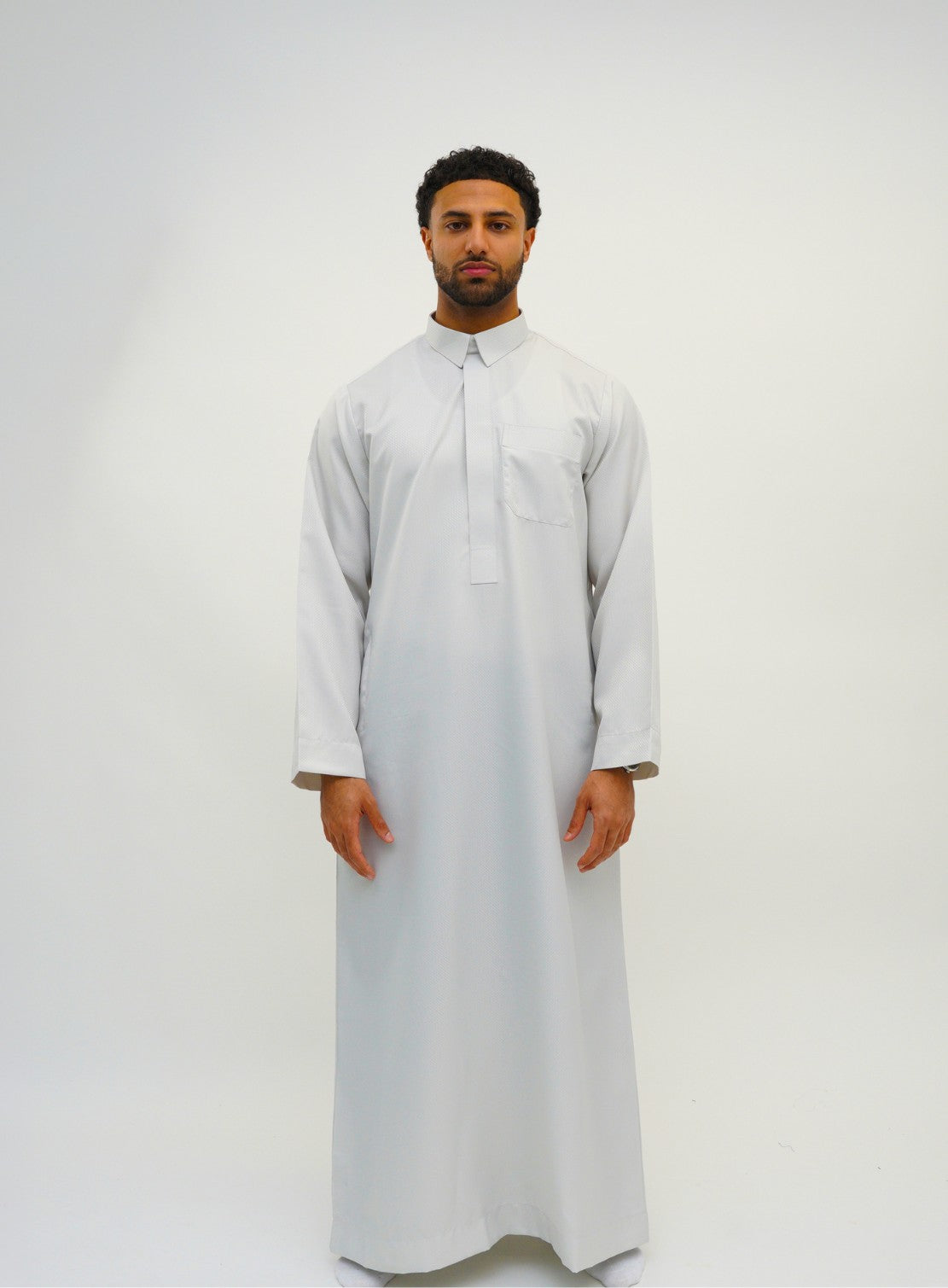 Signature Off-White Qatari
