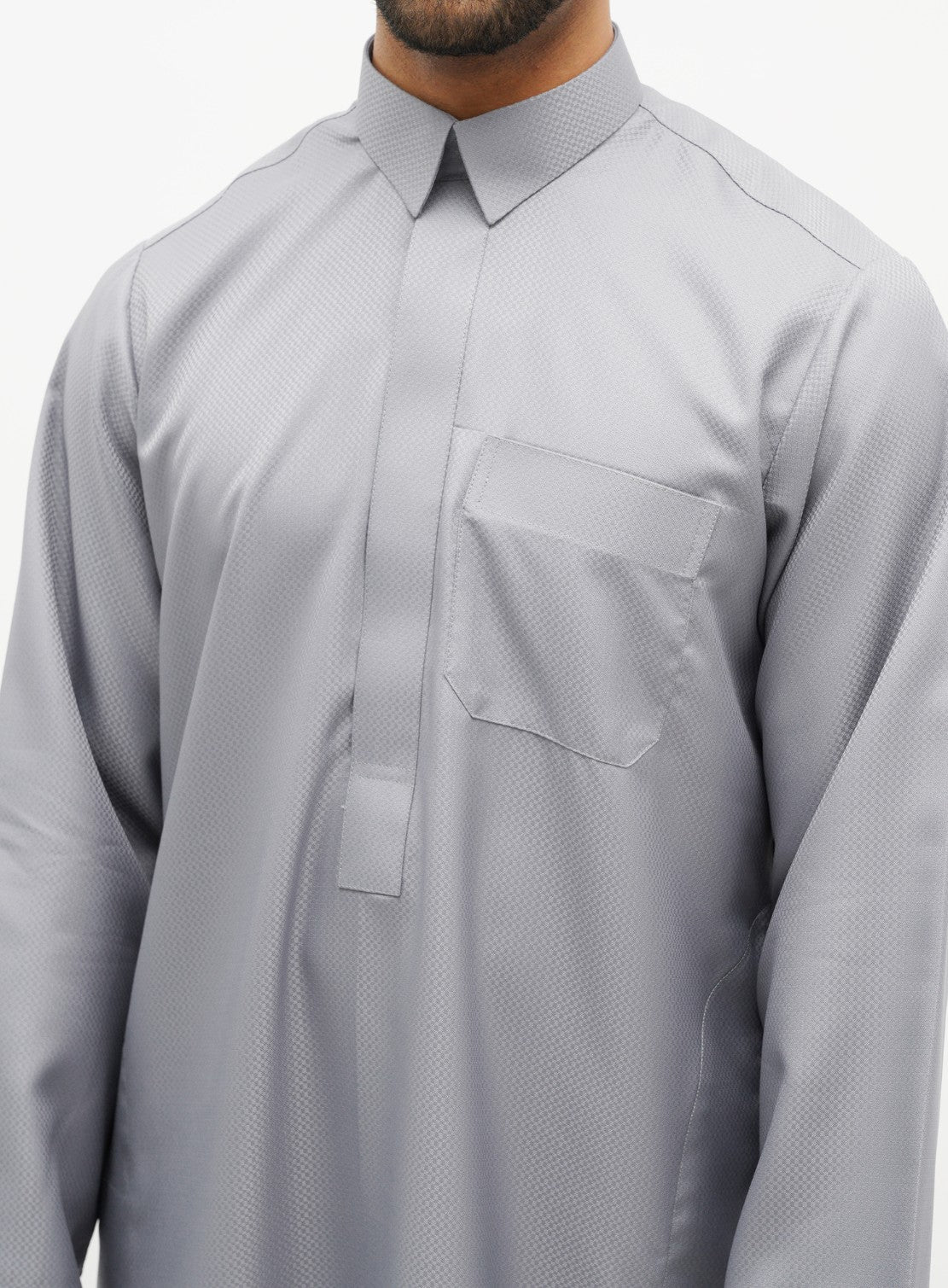 Signature Light Grey Qatari