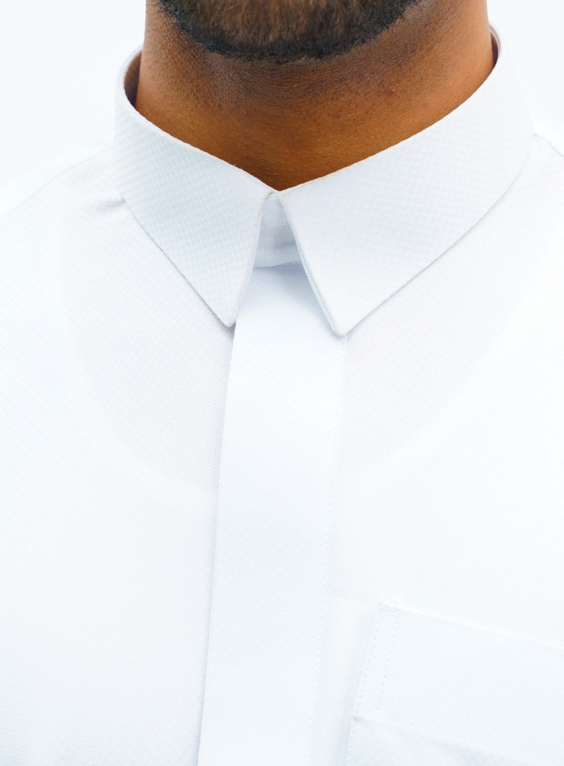 Signature White Qatari