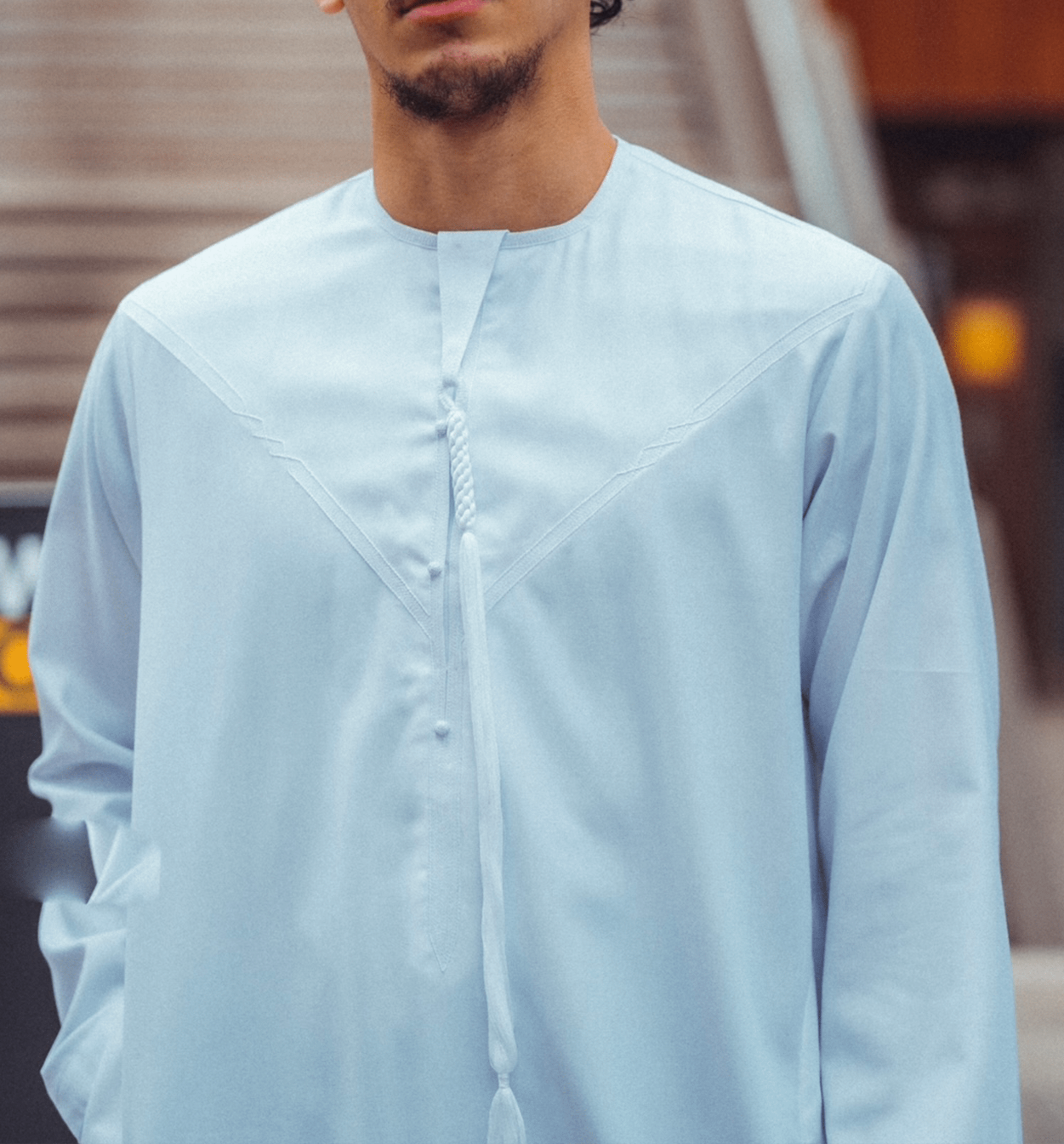 Essential White Emirati
