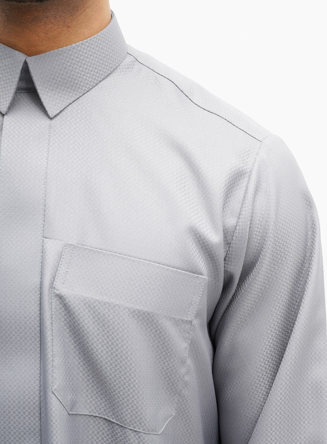 Signature Light Grey Qatari
