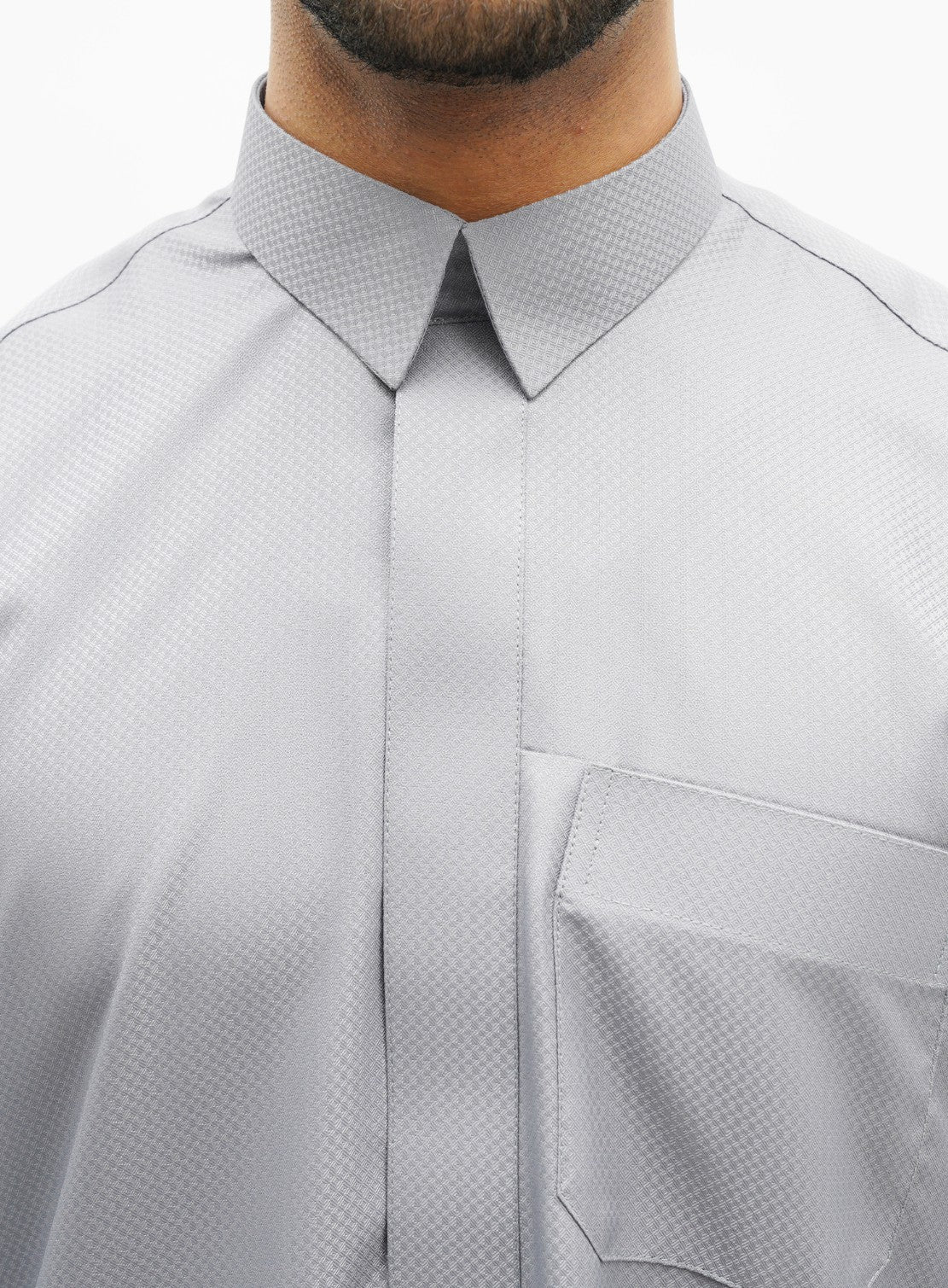 Signature Light Grey Qatari