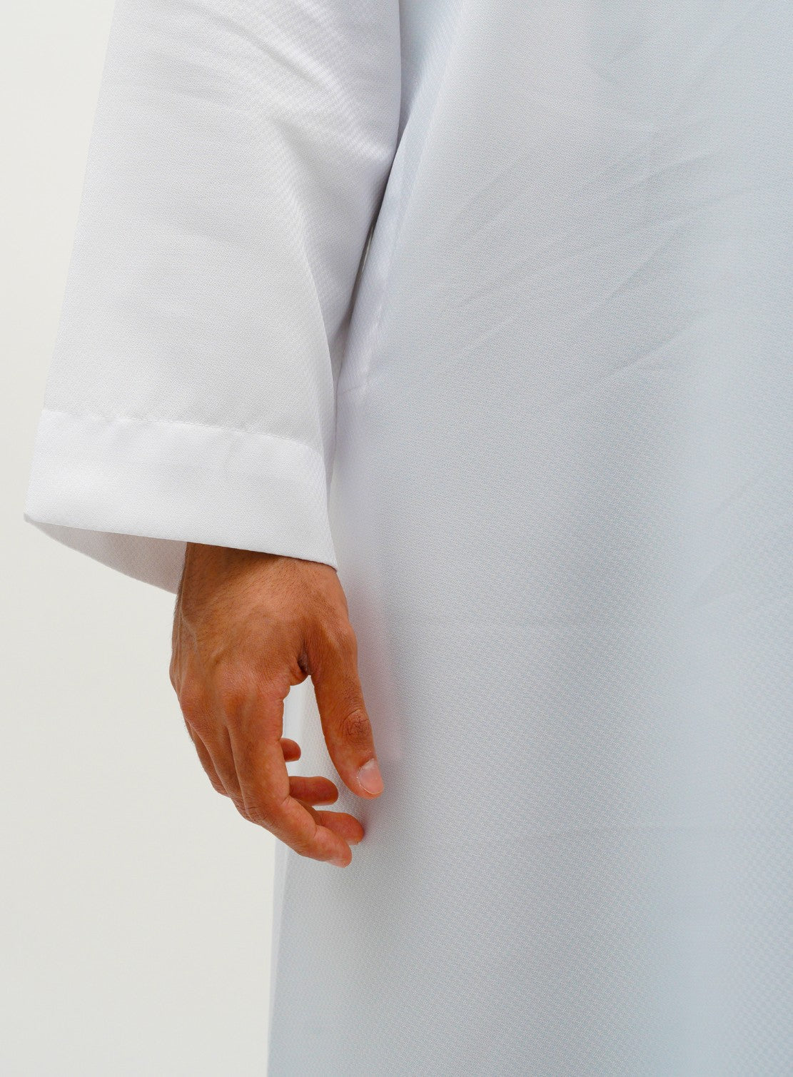 Signature White Qatari